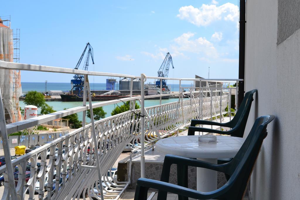 Family Hotel Magnolia Balchik Exterior photo